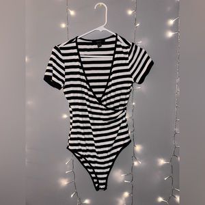 FOREVER 21 Surplice V-neck Bodysuit